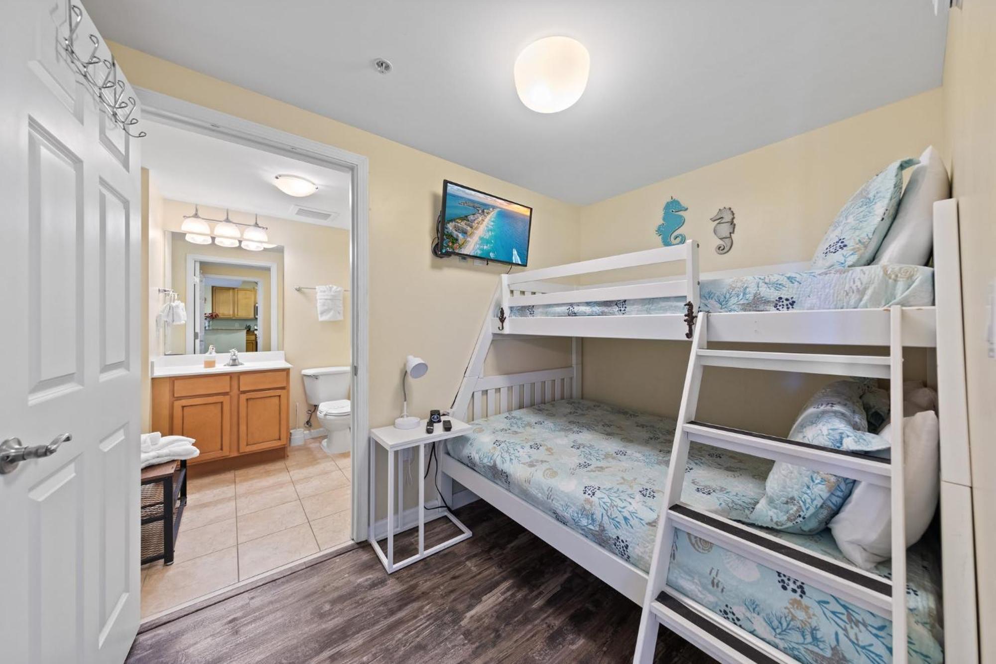 5 Star Resort 11Th Fl Stunning Sunrise 2Br 2Ba King Suite,Pools ,Shuttle Or Walk To Beach 데스틴 외부 사진